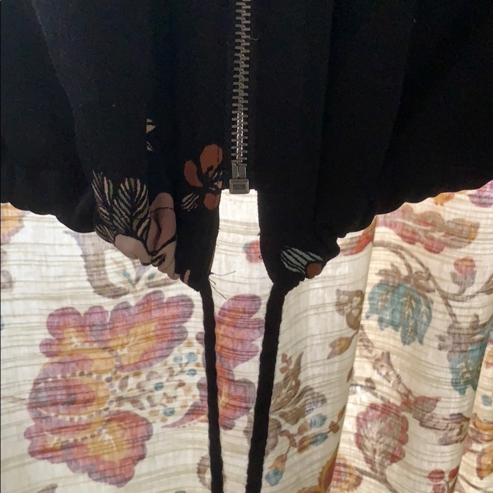 Jacket - Picture 4 of 4
